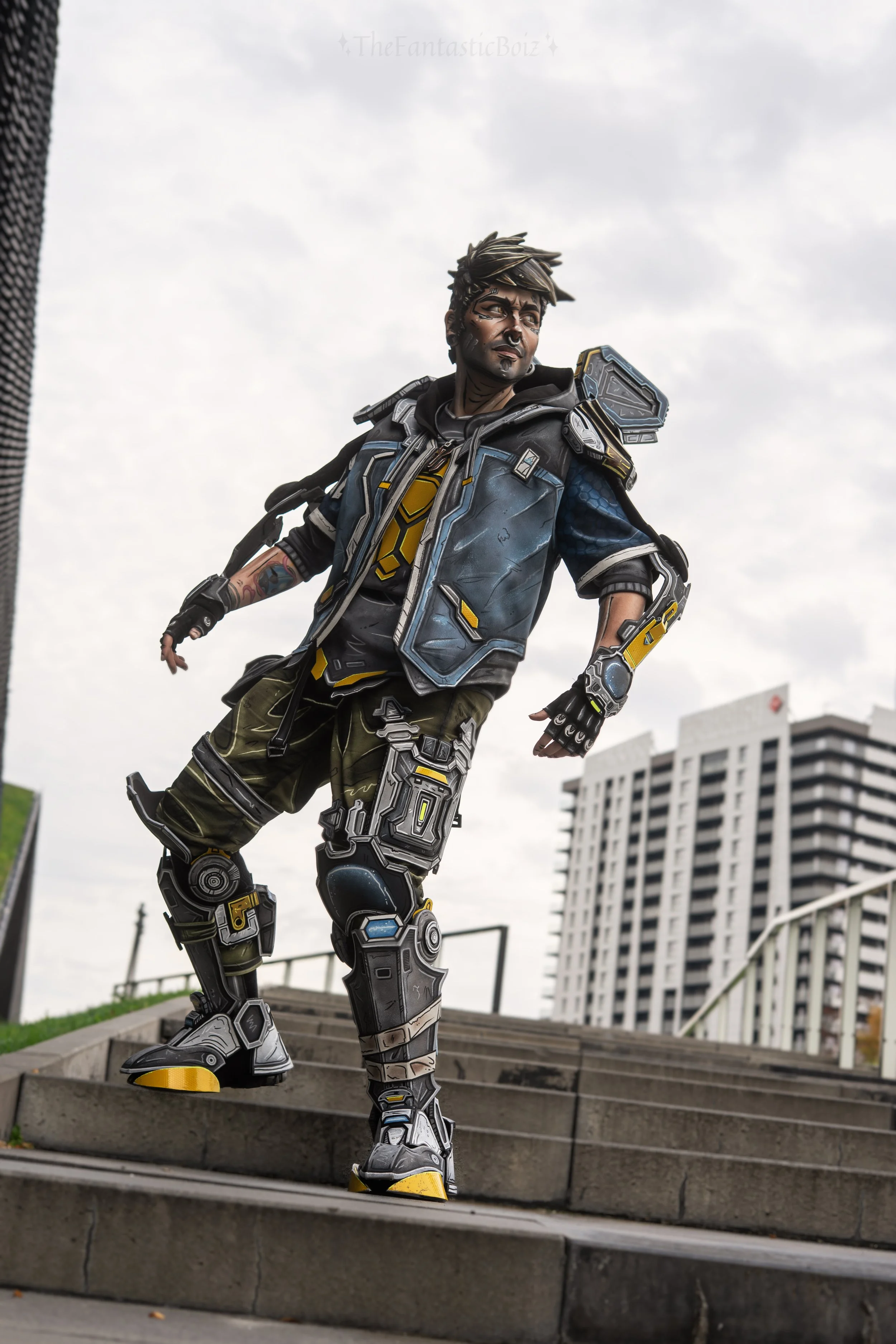 Blink from Blinks Cos Cave wearing Rafa cosplay from Borderlands 4