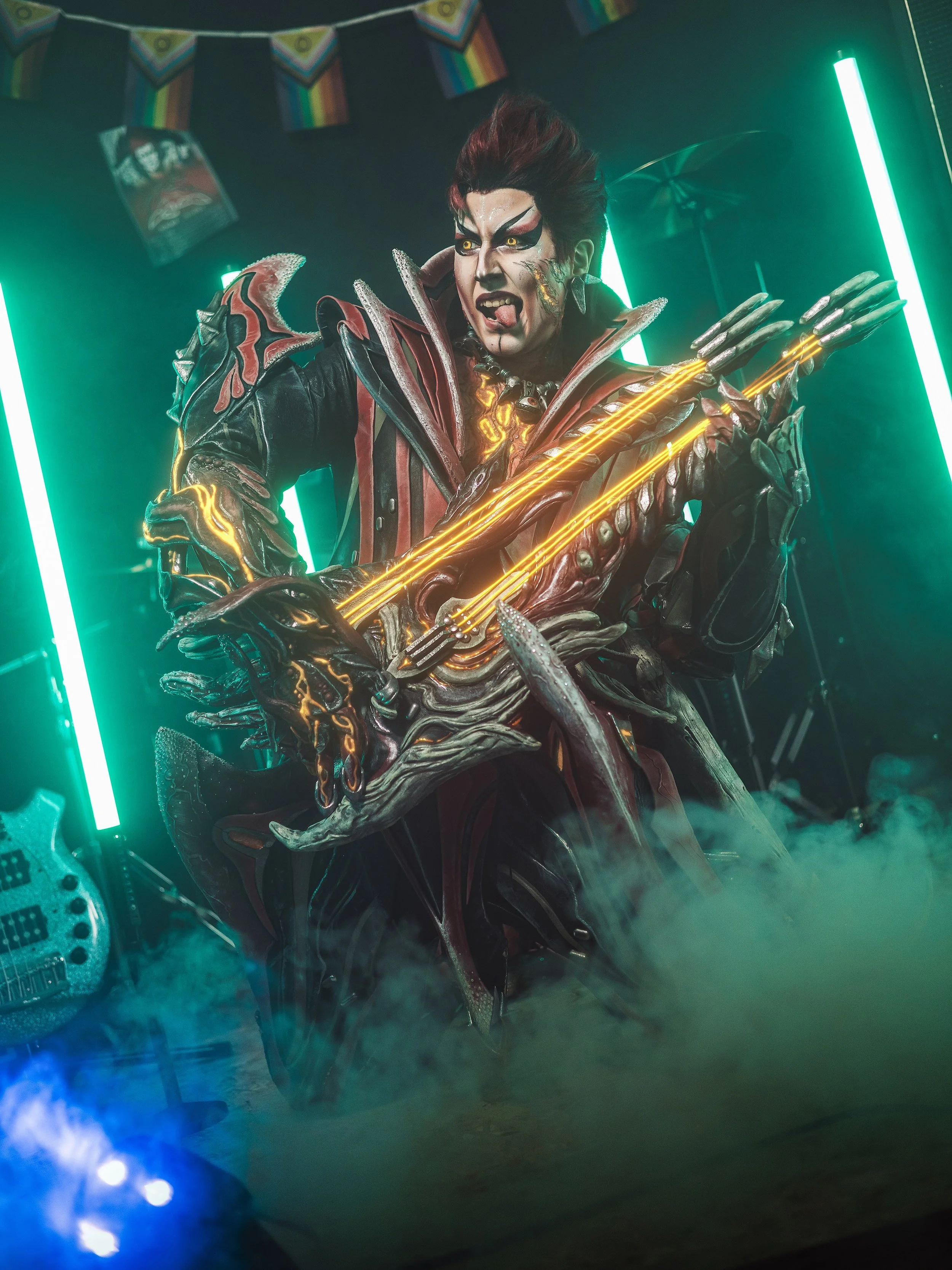 Blink wearing Warframe Flare Varleon / Temple cosplay at Tennocon 2025