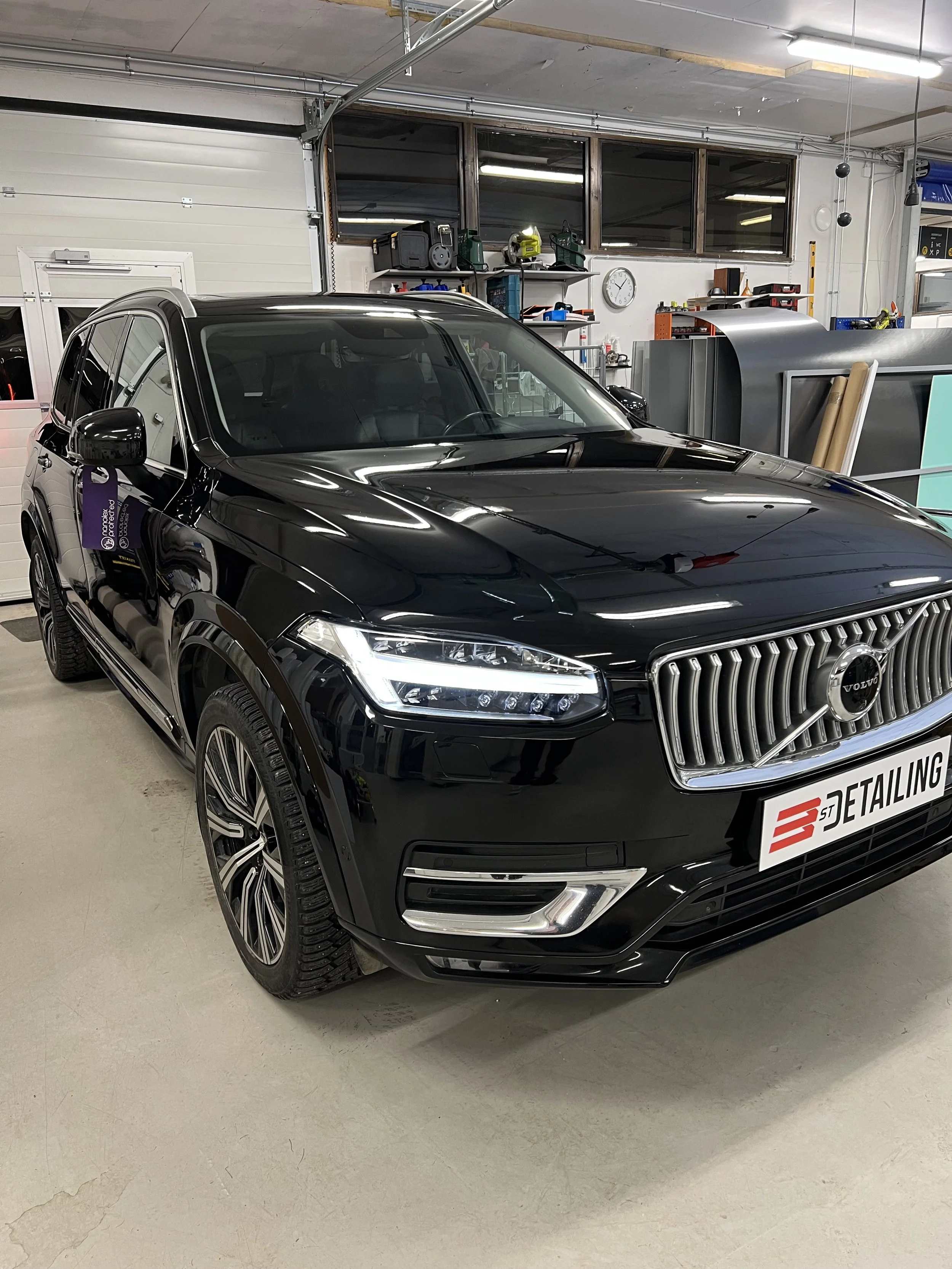 Mustan auton myllytys - Vaikuttaako auton väri myllytykseen?