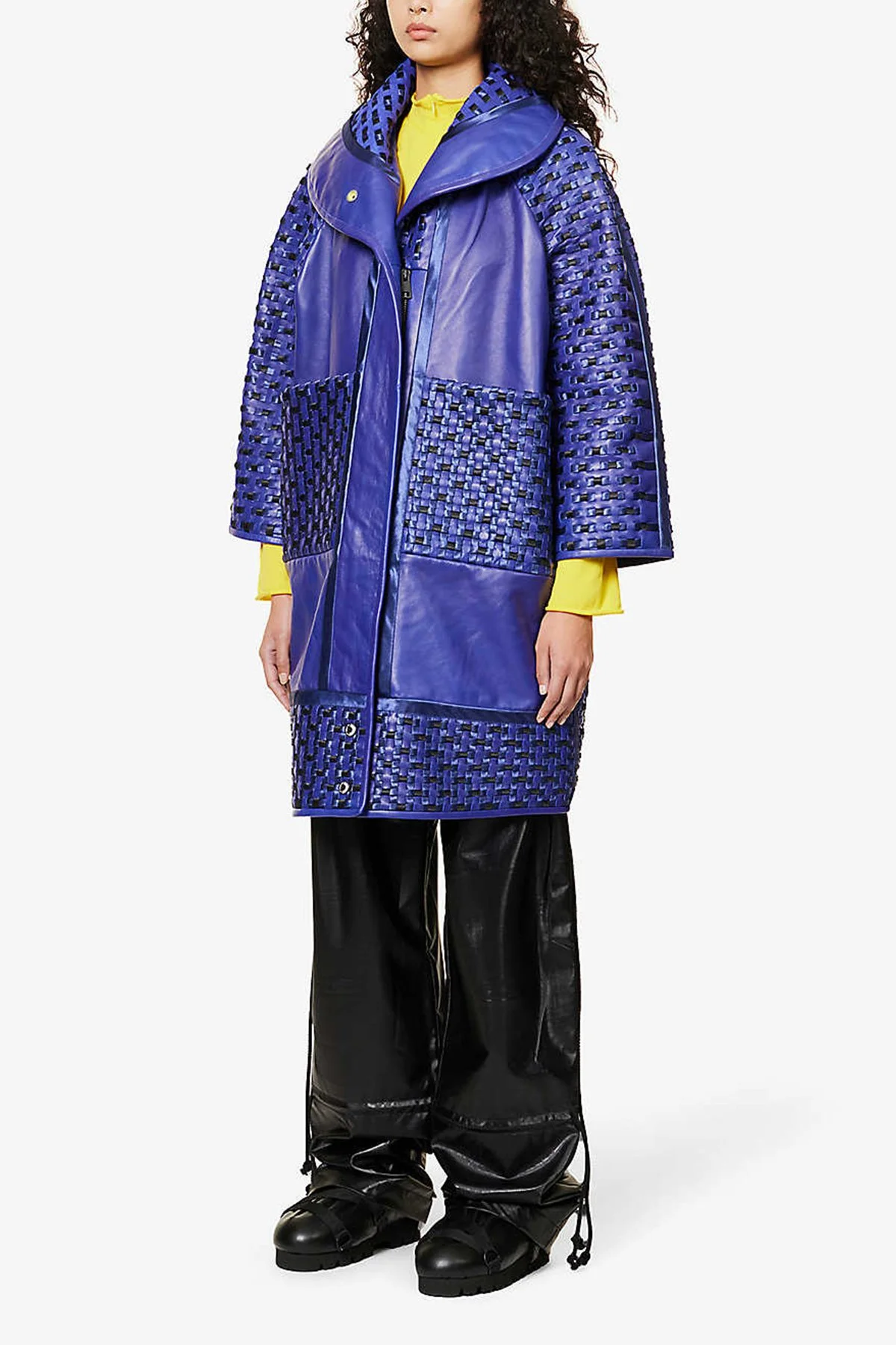 MartinaSpetlova-Coat-Blue-Handwoven-Jacket-Multicolored-Sustainable-Leather-4.jpg