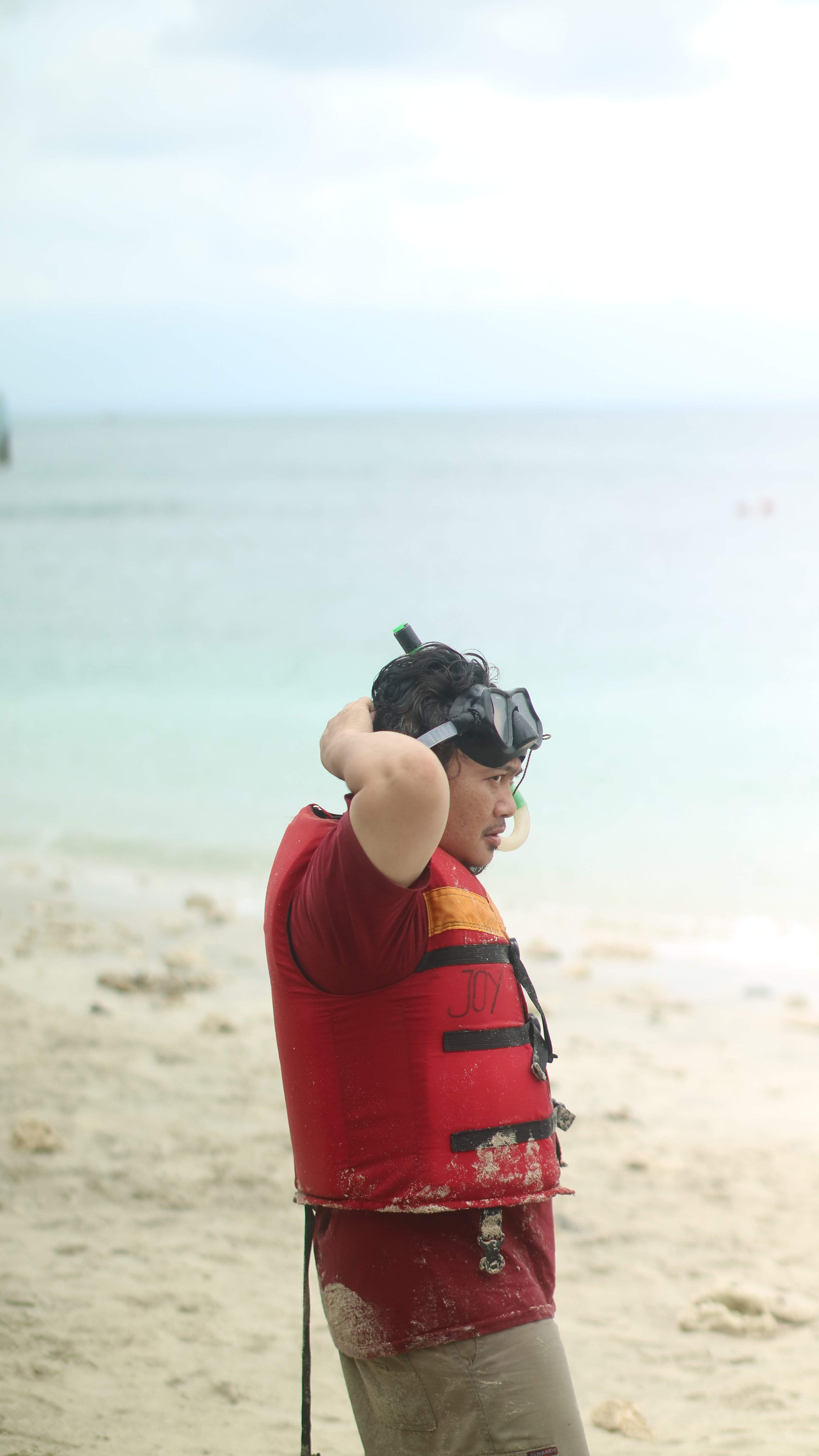 Ketika bersiap-siap untuk kegiatan Snorkeling di pantai pasir putih pangandaran