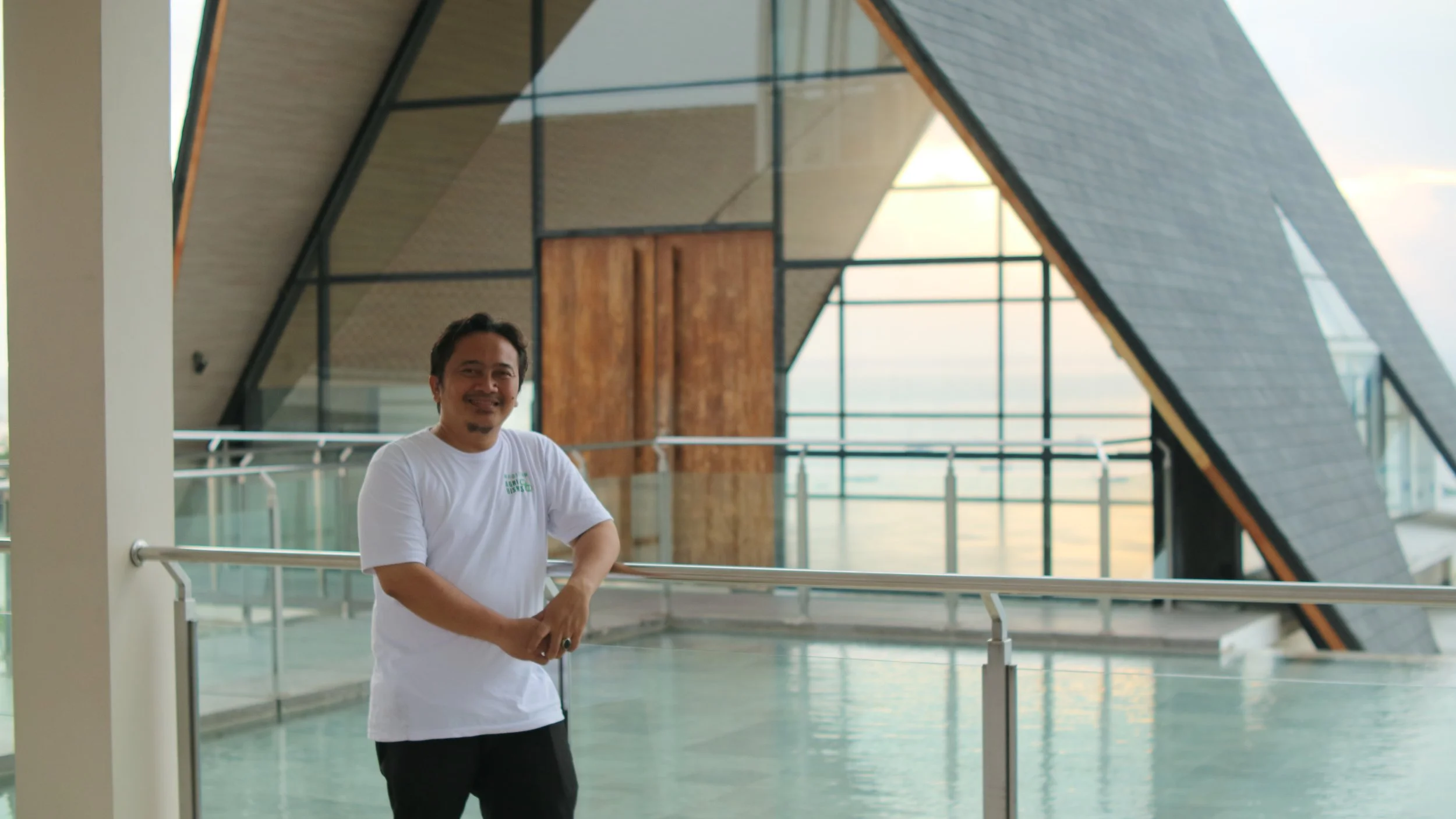 Suatu hari di hotel yang berlokasi di Pangandaran