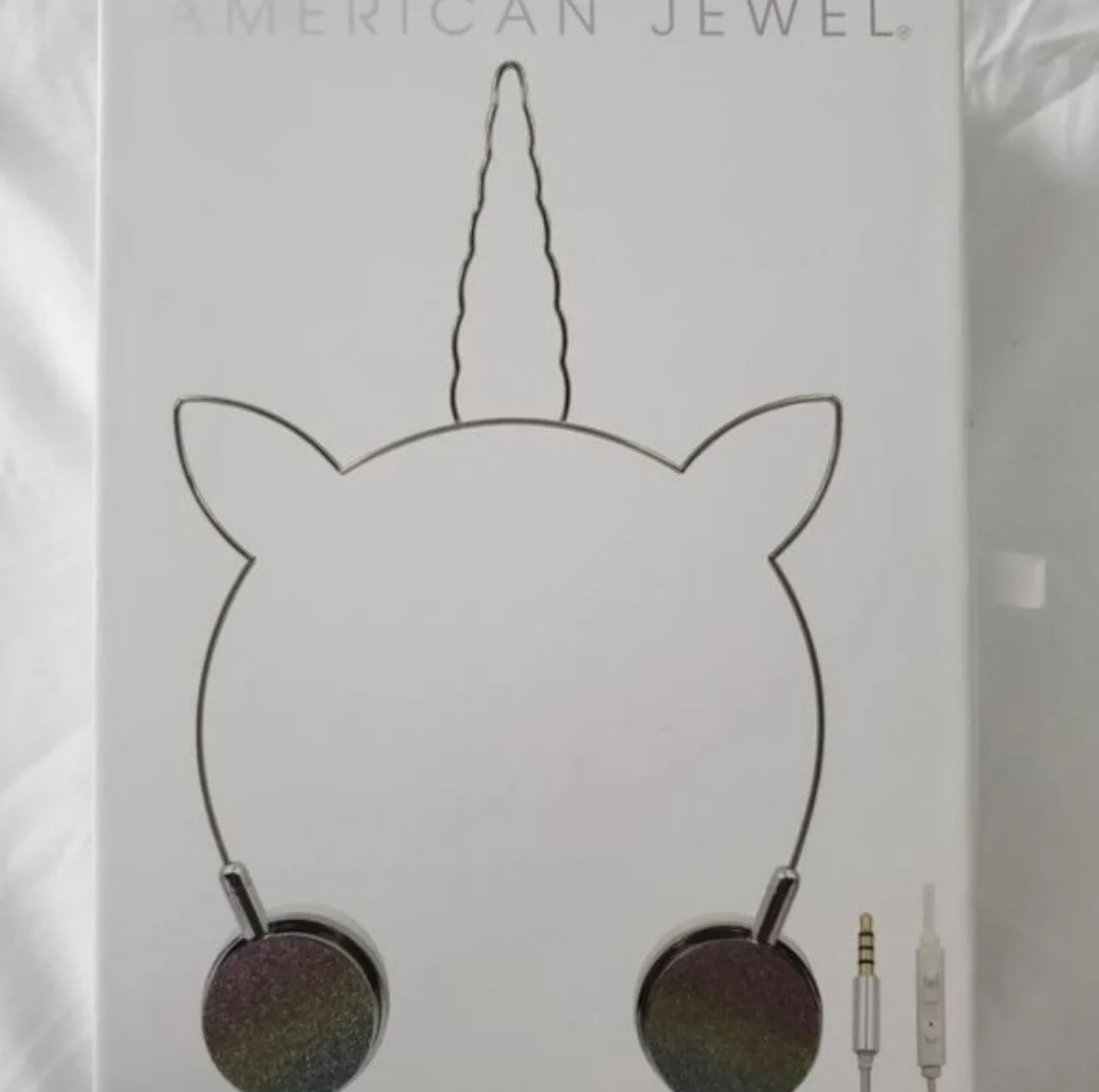 NIB Kids Unicorn Headphones Silver Plug In Unicorn Horn