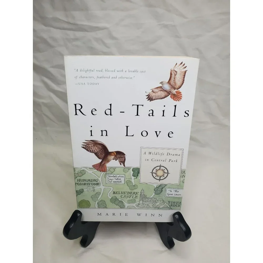 Pre-Owned Red-Tails in Love: A Wildlife Drama in Central Park (Vintage Departures)