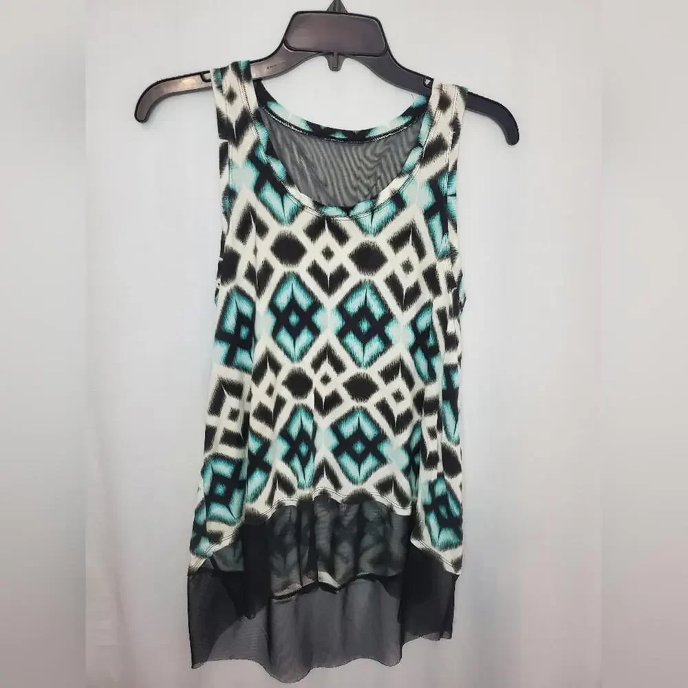 Pre-Owned Jennifer Lopez Blue, Black, and White Women’s Shirt Size Small