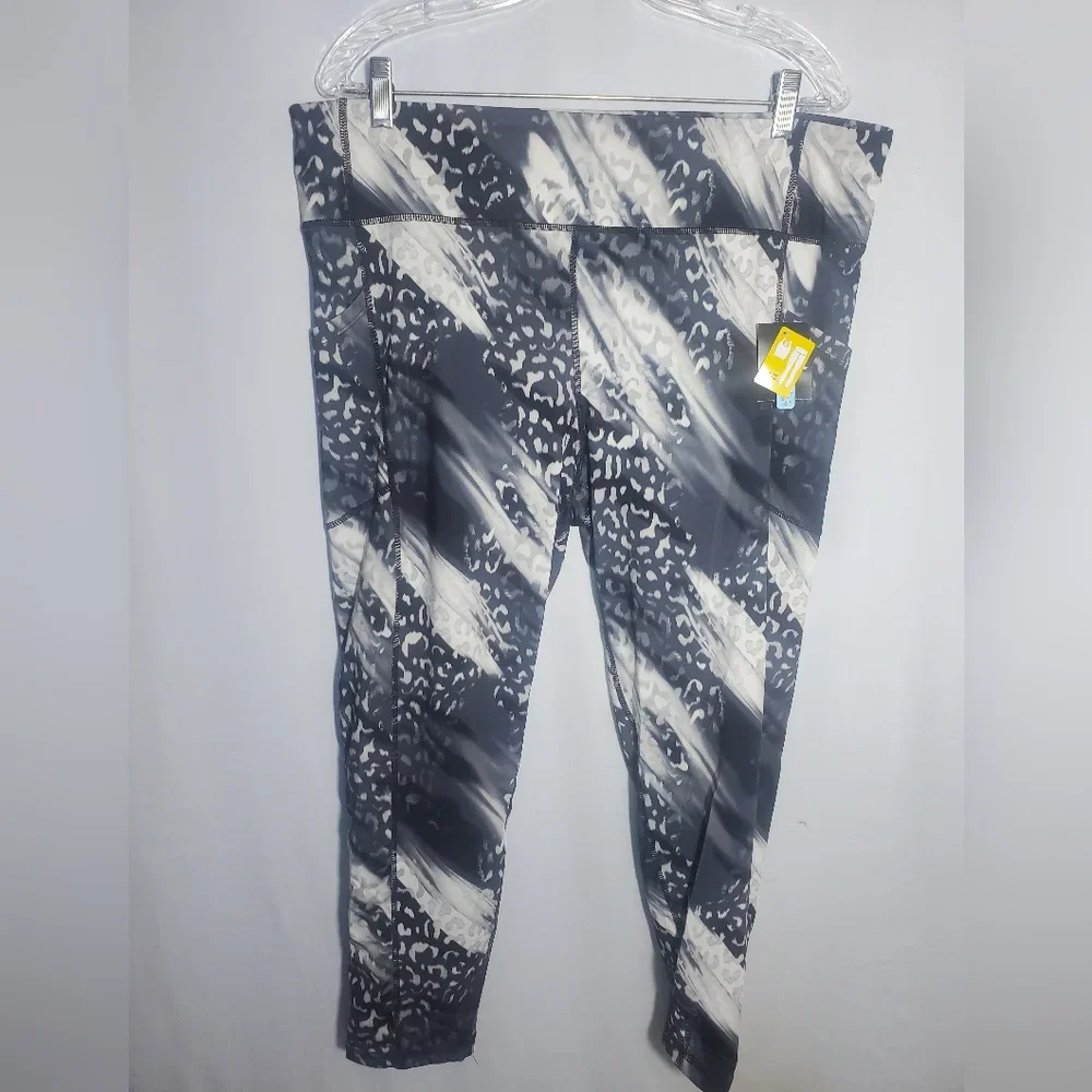 New Gray And White Women’s Pro Player Leggings Size XL
