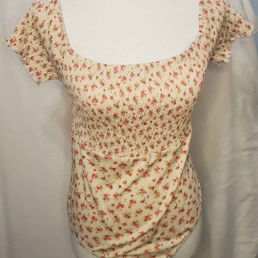 Pre-Owned Off Shoulder Floral Little Black Body Suit With Button Closure Size Large