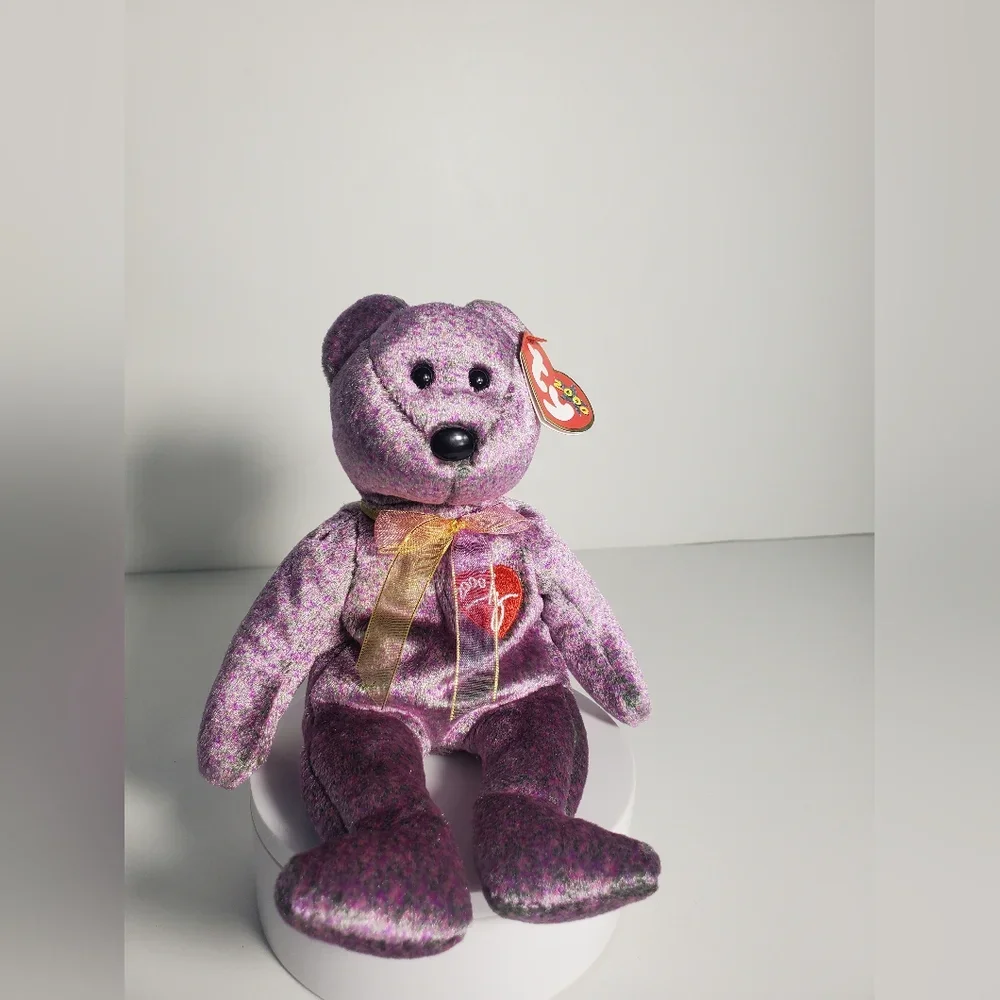 New 2000 Signature Bear