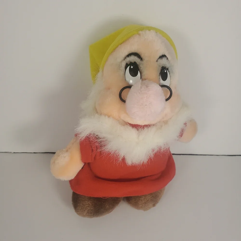 Pre-Loved Vintage Doc From Snow White