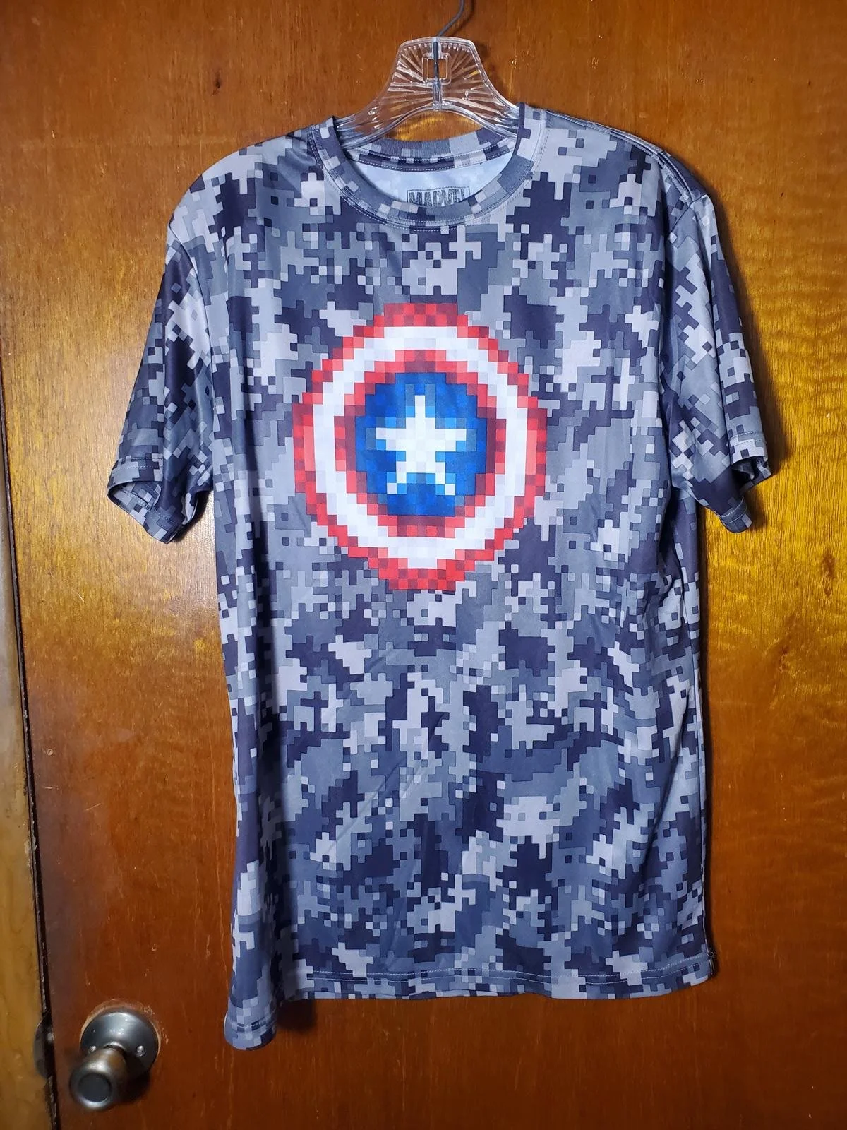 Pre-Owned Men's Captain America Shield Short Sleeve Graphic Top Size Medium 38-40