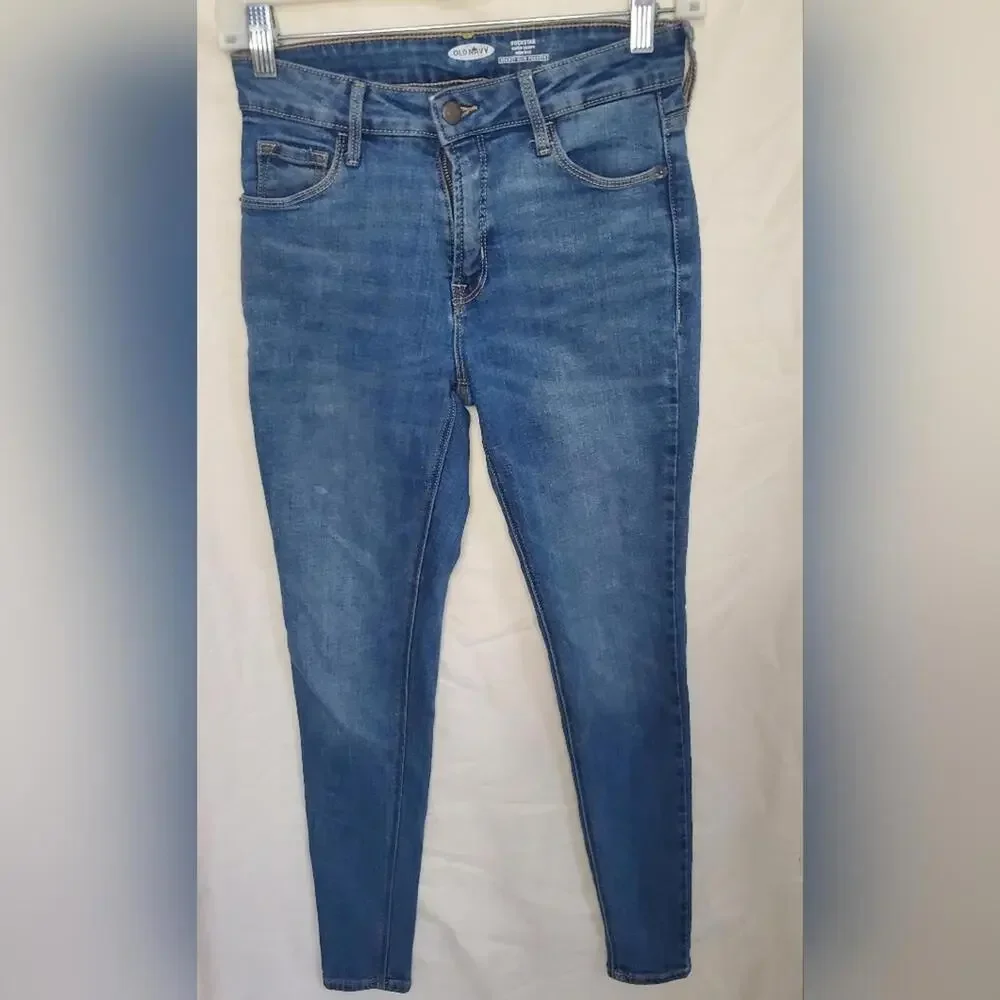 Pre-Owned Women Blue Old Navy Rockstar Super Skinny Ripped Jeans Size 8