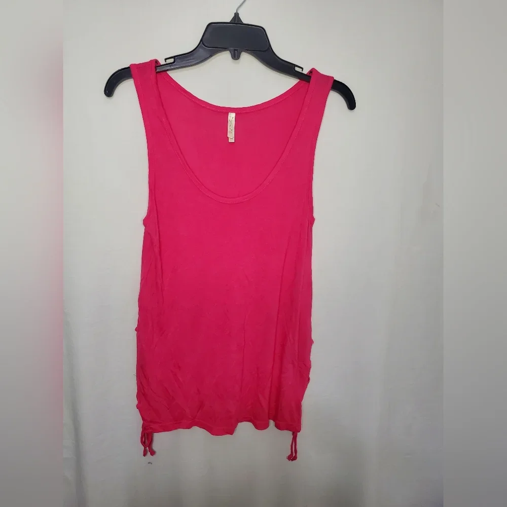Pre-Owned Women’s Color Story Hot Pink Tank Size Large