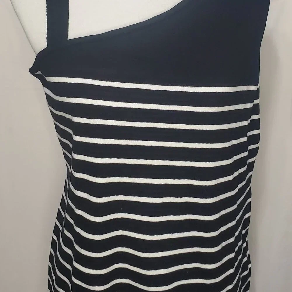NWT Black and White August Silk One Shoulder Top Size XL