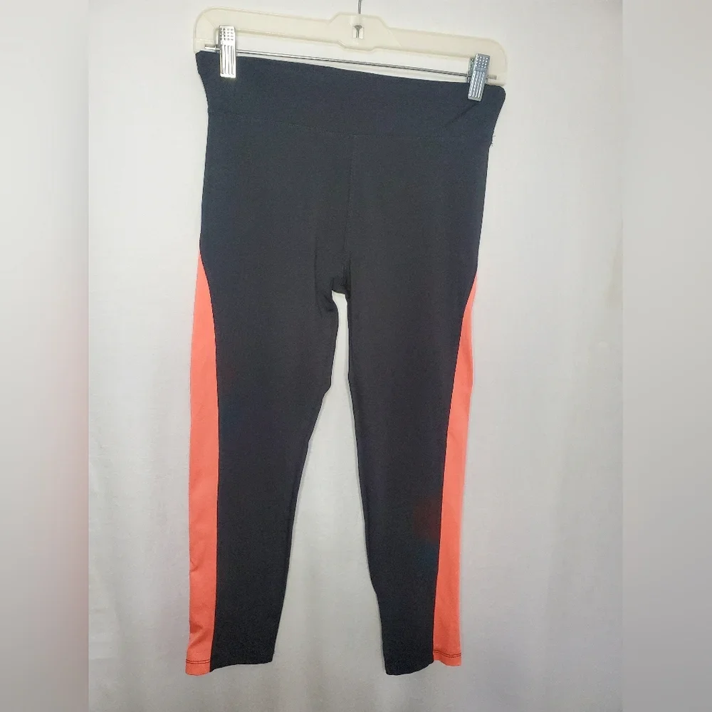 Pre-Owned Women’s Ambiance Pink and Black Active Ankle Leggings Size Medium