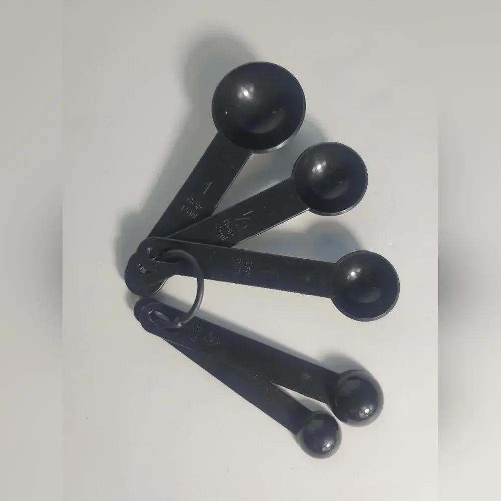 New Black Measuring Plastic Spoons (5 Spoons)