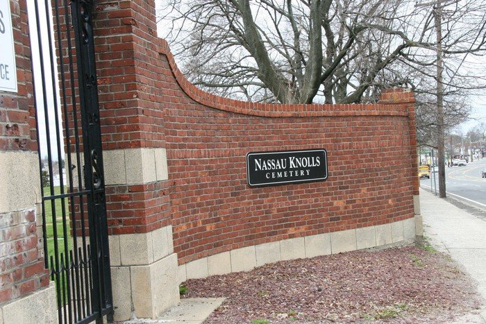 Nassau Knolls Cemetery
