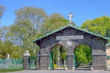 Holy Cross Cemetery