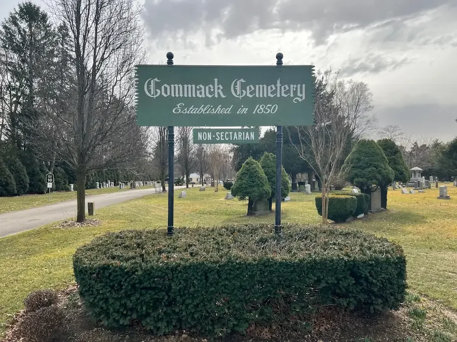 Commack Cemetery