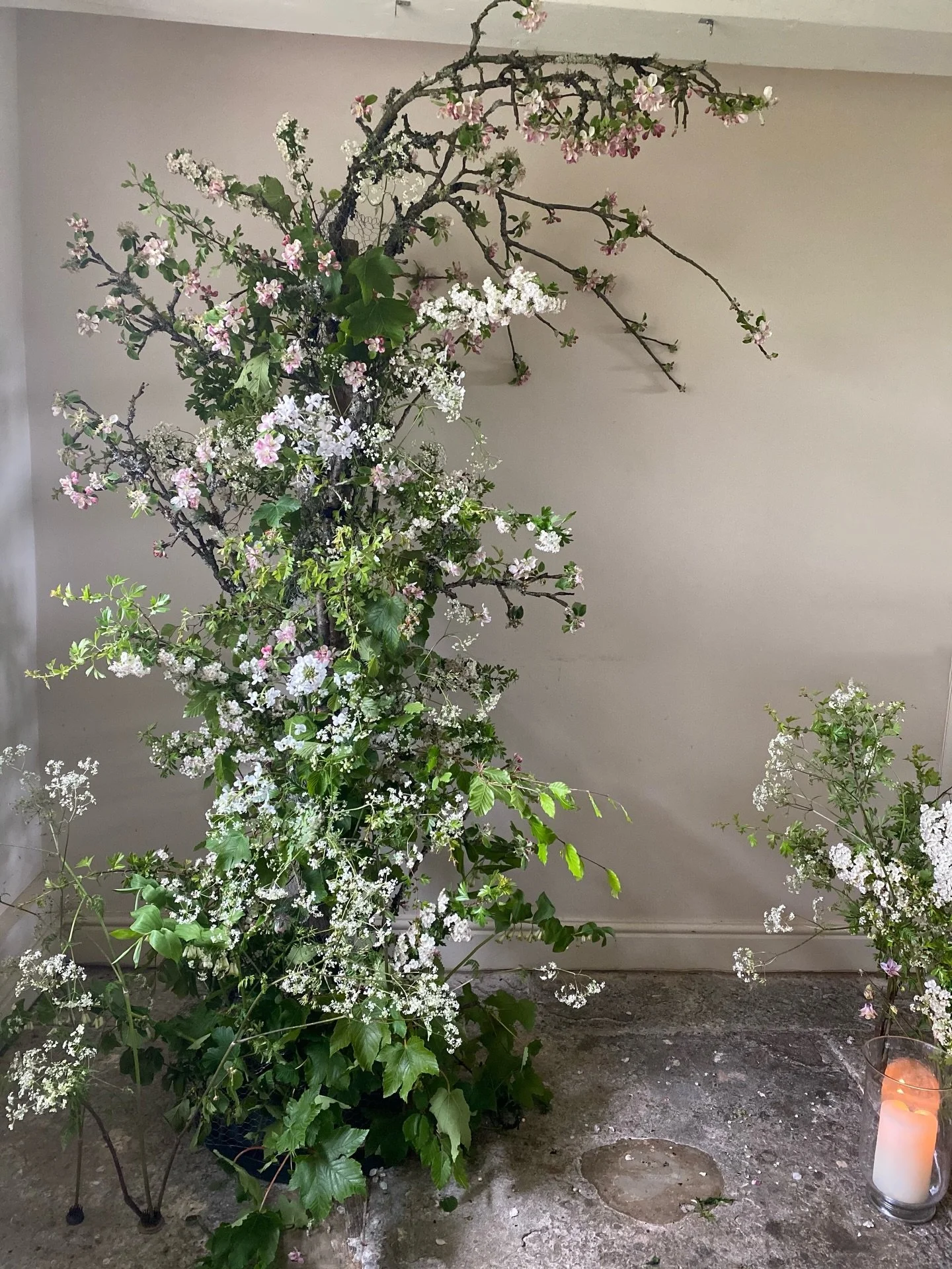 Spring has a quiet kind of magic &mdash; that first softness after winter, when everything begins to open again.

It&rsquo;s one of my favourite seasons to work with. The colours are gentler, the movement is looser, and the flowers feel as though the