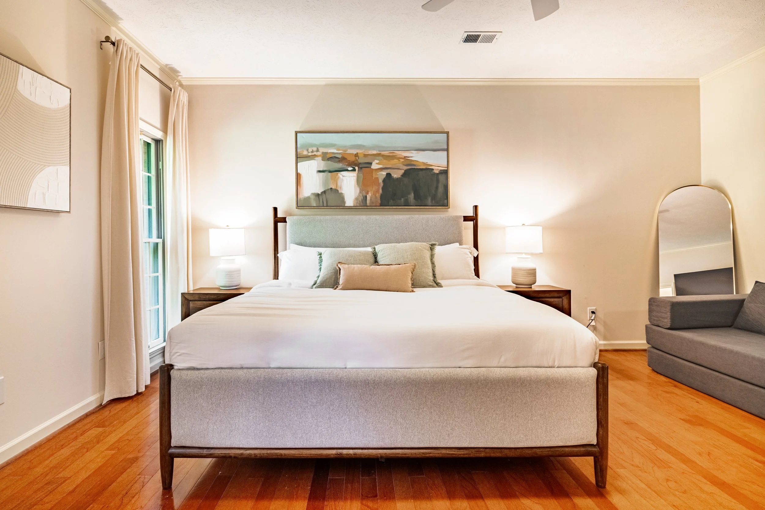 bedroom1.jpeg