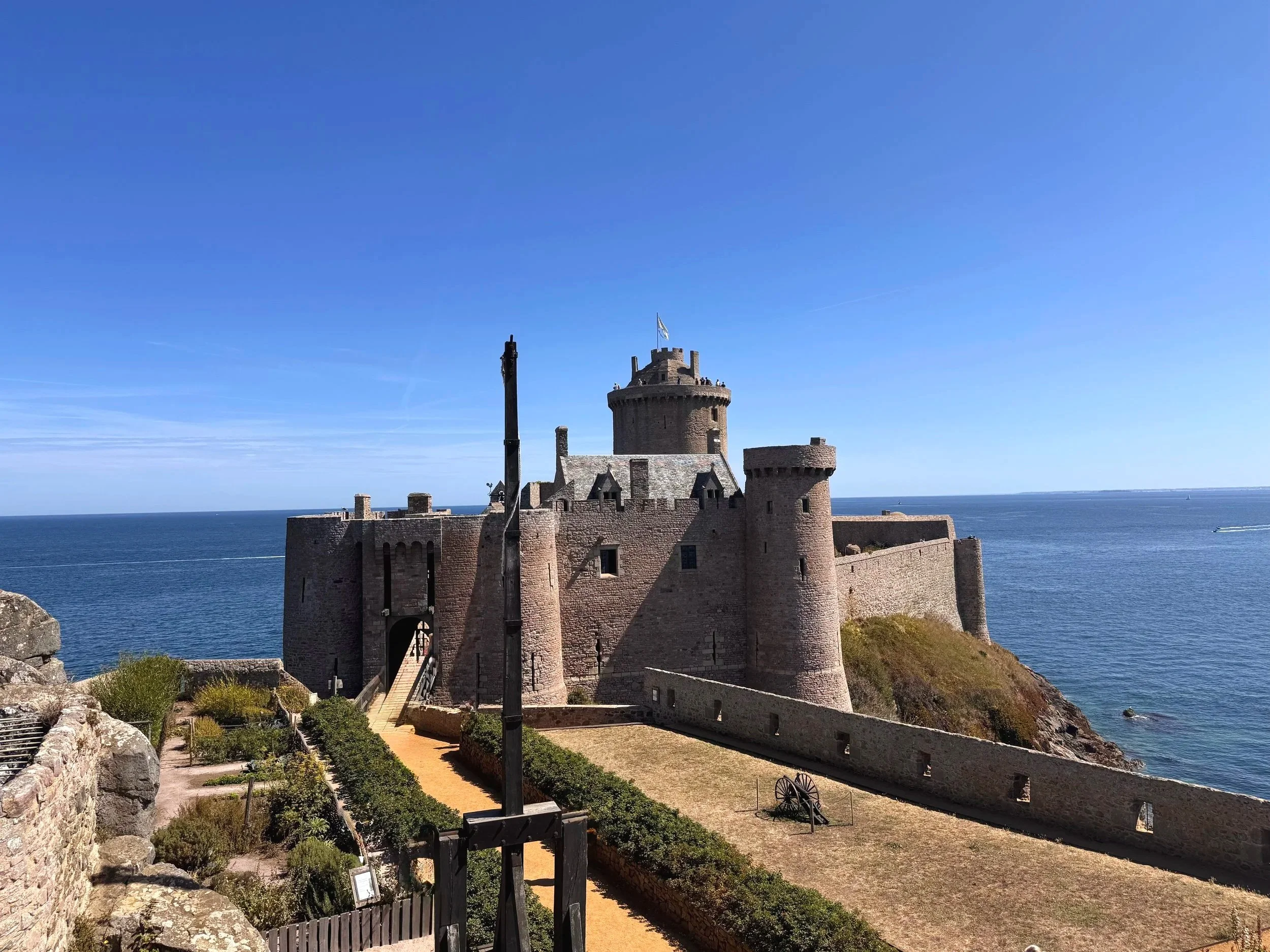 fort-la-latte-bretagne-france.jpg