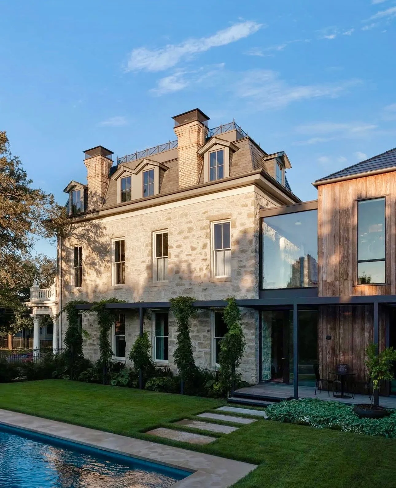 How to Choose a Solar + Battery Contractor for A Luxury Home