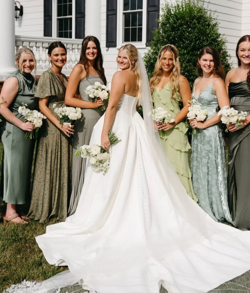 This summer I created florals &ldquo;to-go&rdquo; for @cpax24 at @springgroveweddings 

Today I got to see them in their natural habitat for the first time 🤩🤩. I love working with clients to maximize their budget and make their dreams come true. Fl