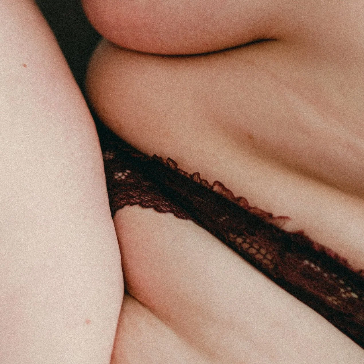 Embracing Your Postpartum Body: A Gentle Reminder to Celebrate Your Sacred Transformation