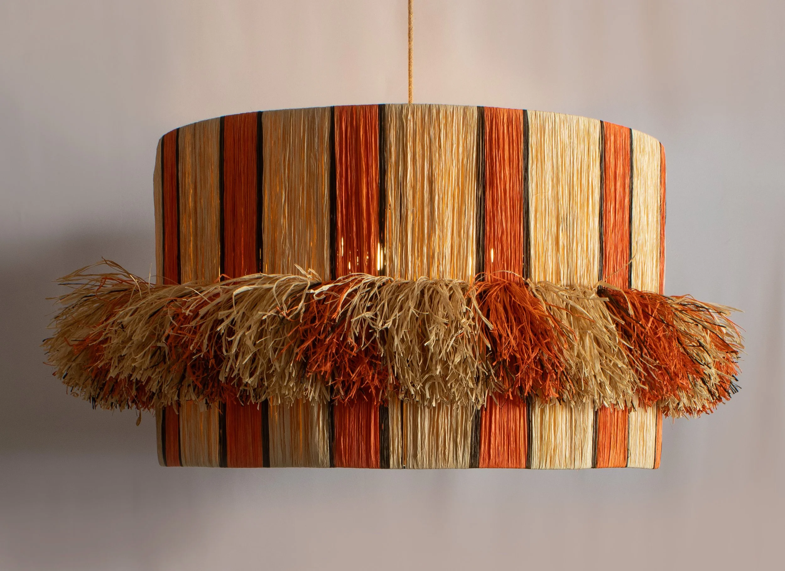 luz-para-restaurantes-hoteles-y-hogares-con-decoración-actual-moderna-y-boho-chic