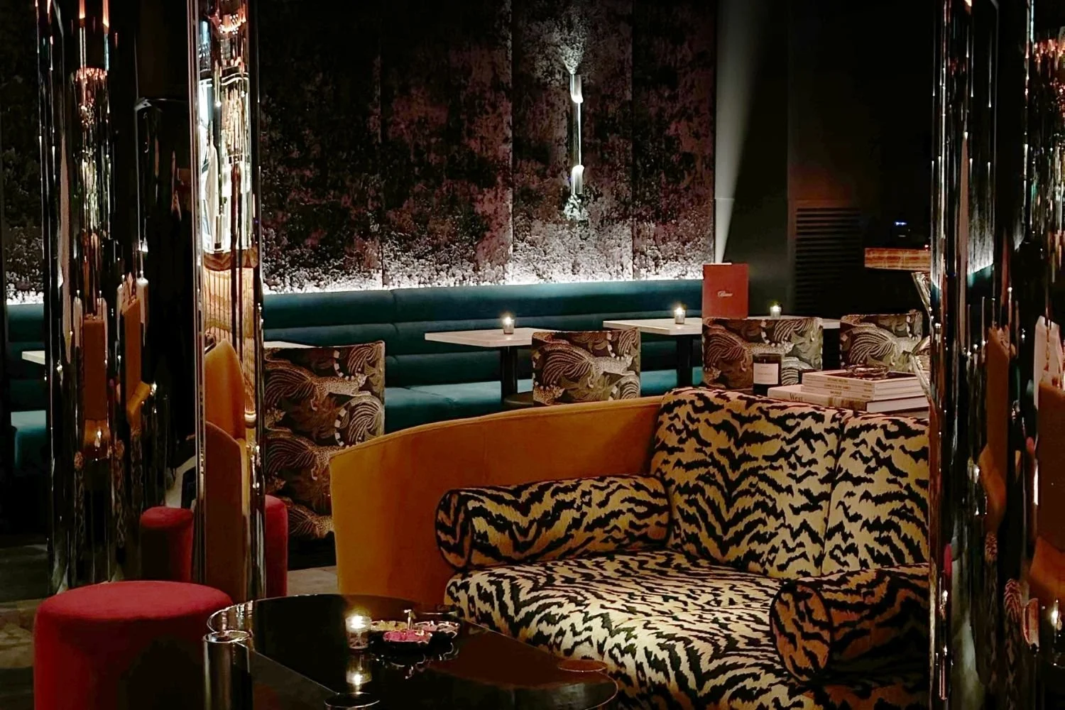 Secret’s Out: There’s a Best Speakeasy Bar In Montreal, and It Goes by Bowie