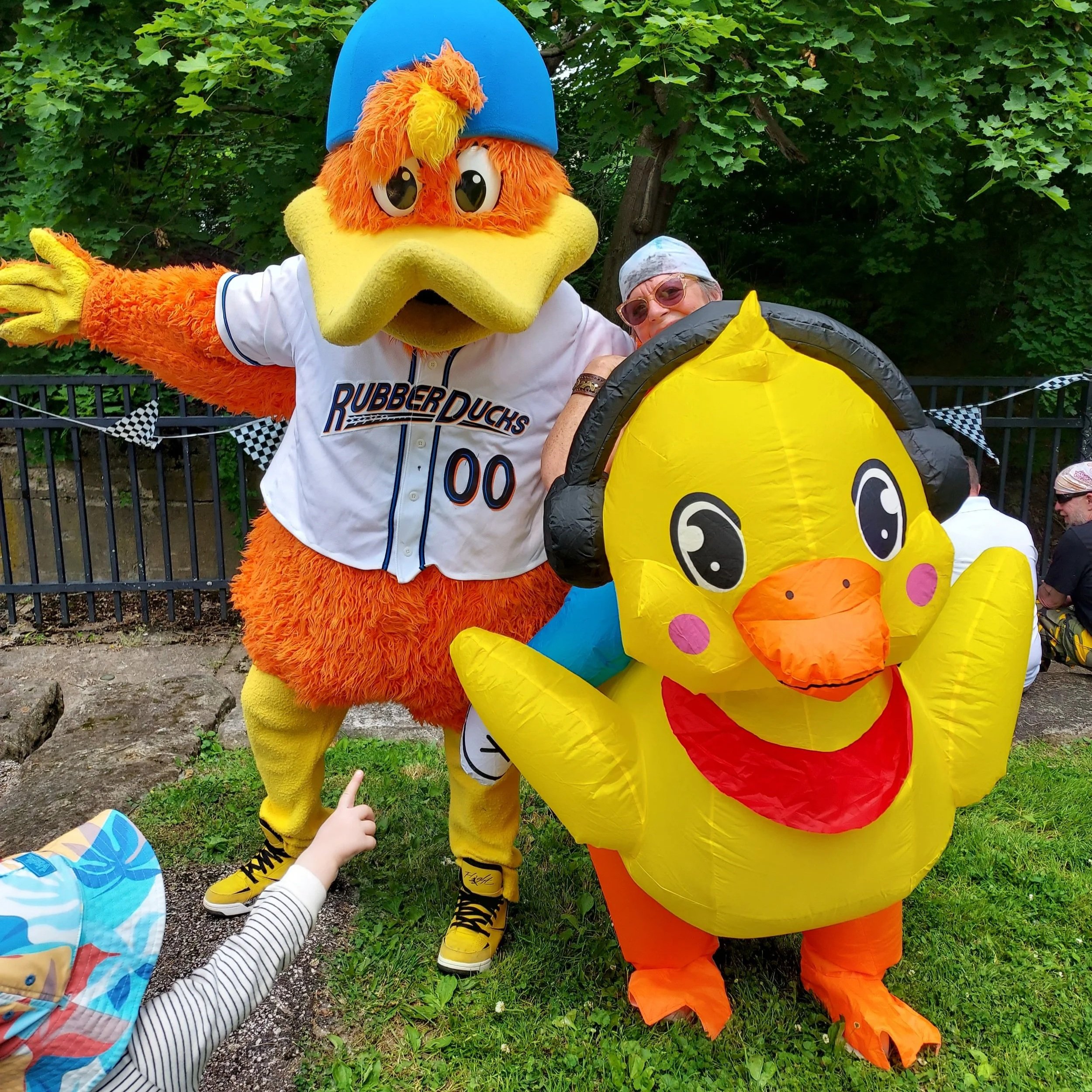 Cascade Locks Duck Derby Community Day