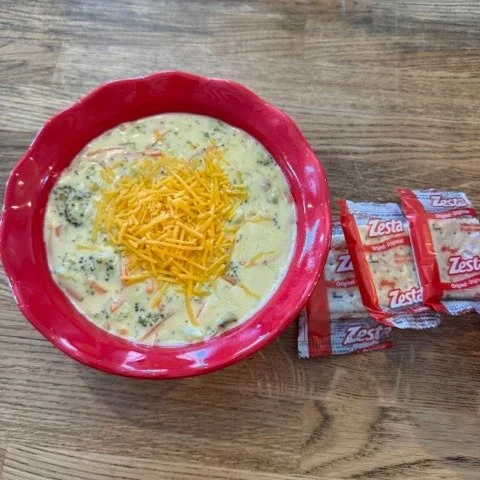 🌱 HEALTHY EATING MADE EASY AT NOONI'S 🌱

Trying to eat better but don't have time to cook? Nooni's Culinary Kitchen has you covered!

Chef Nooni specializes in fresh, healthy meals that actually taste AMAZING:

🥗 Nutritious salads packed with real