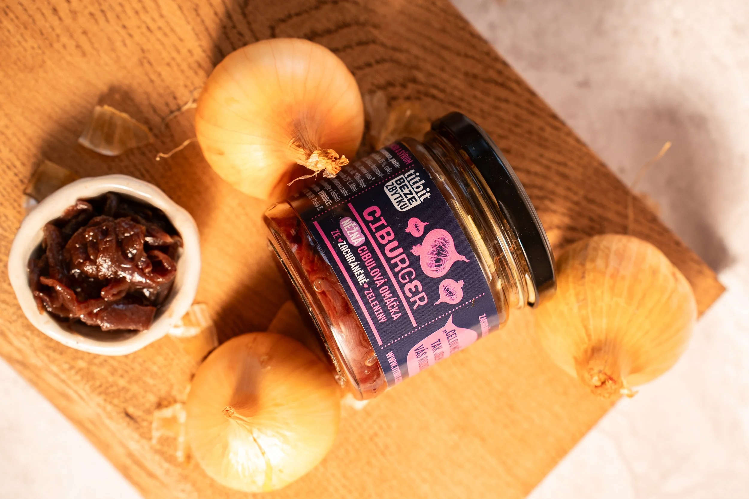 Produktová fotografie cibulová marmeláda