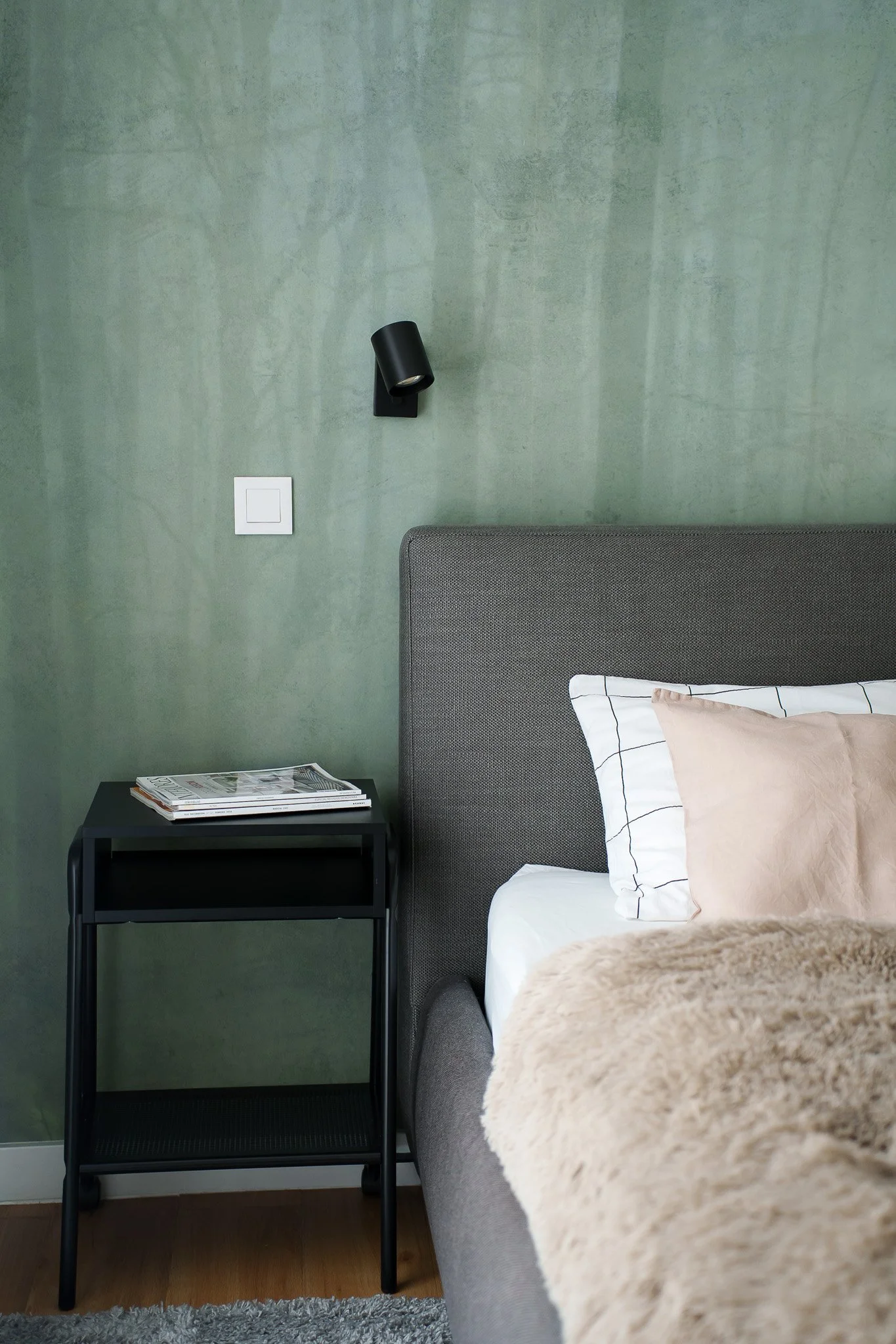 Interiérová designerka při brandovém focení na Šumavě