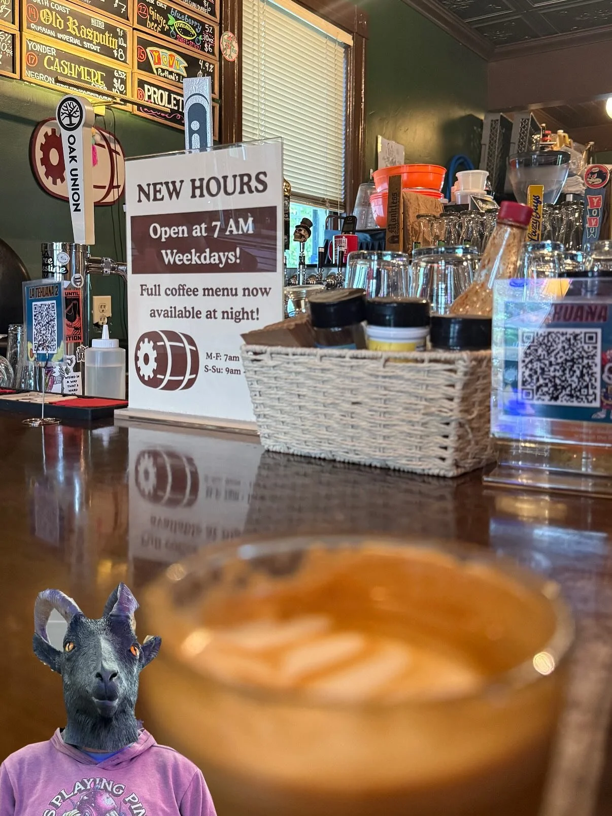 Me on coffee breaks @workerstap when CULT ICON is also on draft 🤘😵&zwj;💫😍