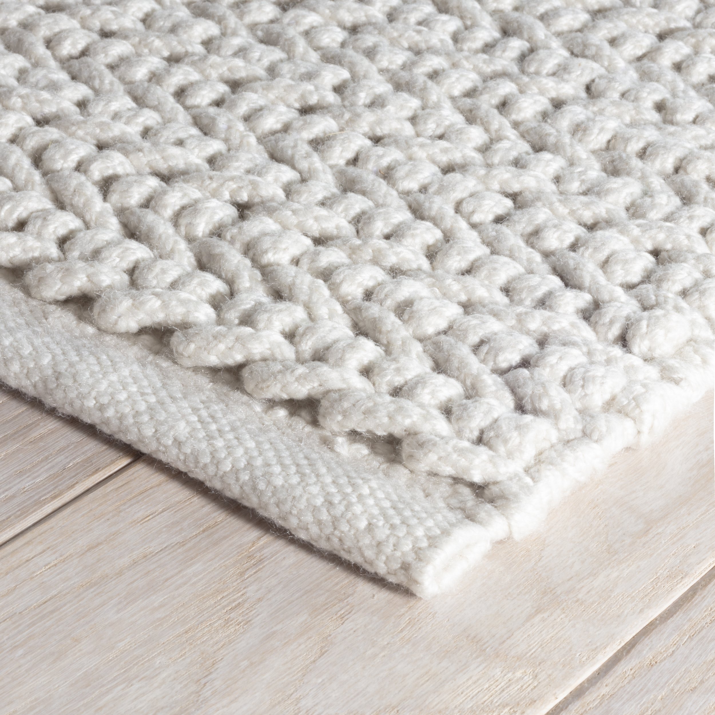DA1097_VerandaIvory_RugCorner.jpg
