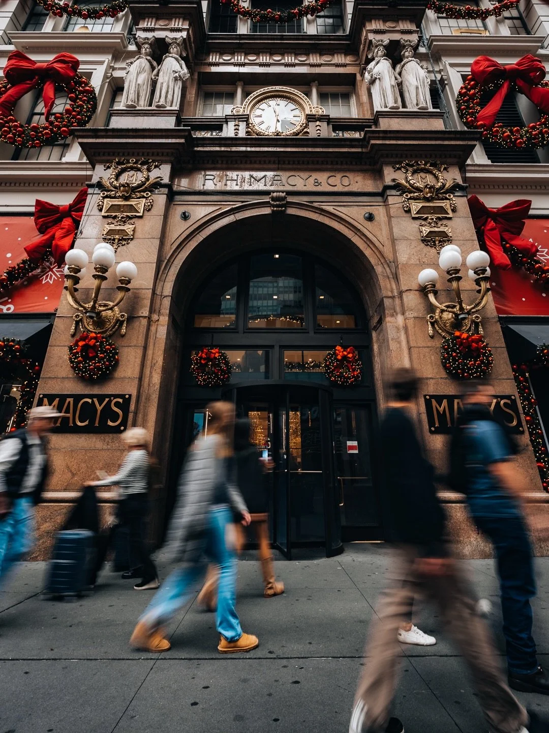 A few shots from my latest trip to NYC 📸🗽

#nycphotography #streetphotography #sonyalpha #travelphotography