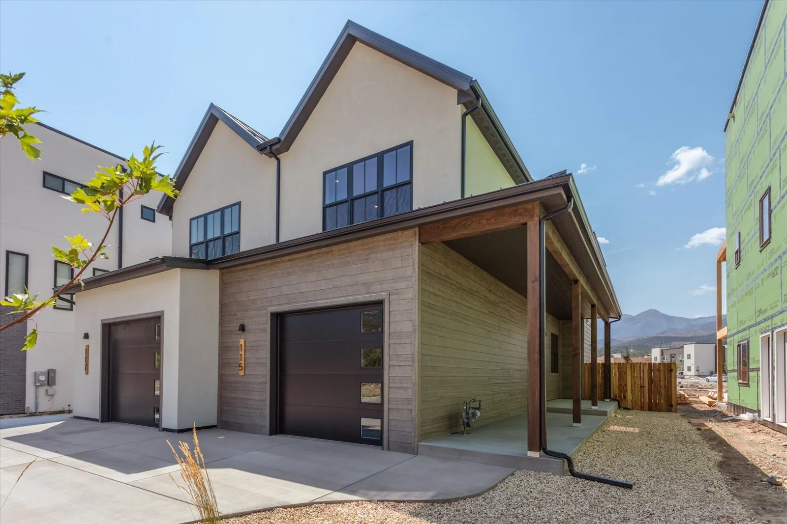 115/117 Chase Street Townhomes