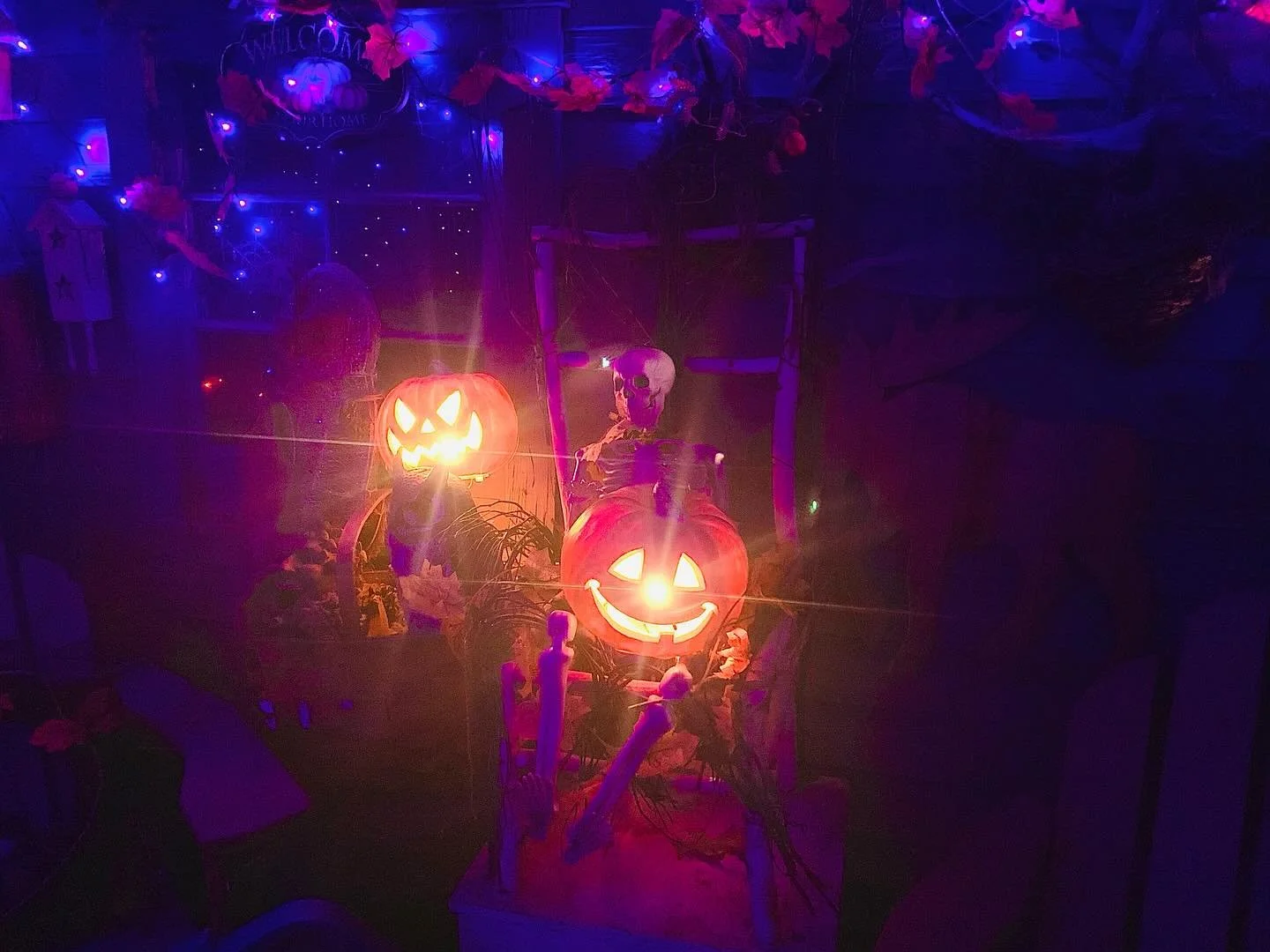 Cottage porch is glowing with haunts!
#Halloween #decorating #spooky #cottage #spooky