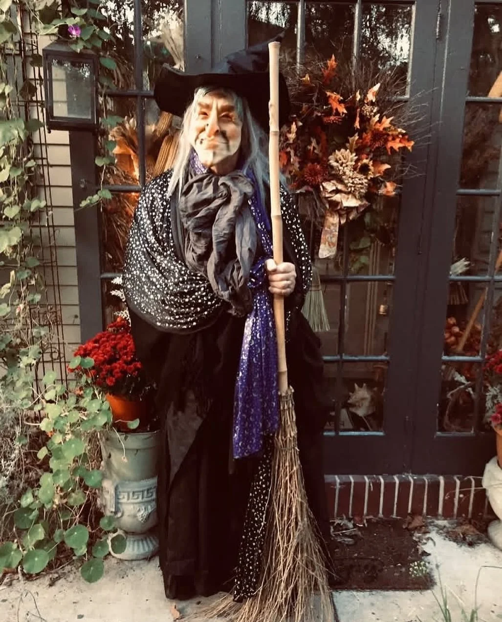 She has returned, like the migrating geese&hellip; this time of year!
Cottage witch has broom in hand- ready to sweep up the falling leaves!
#witch #cottage #broom #sweeper #autumnleaves #photography #photograph #southjerseyaryist