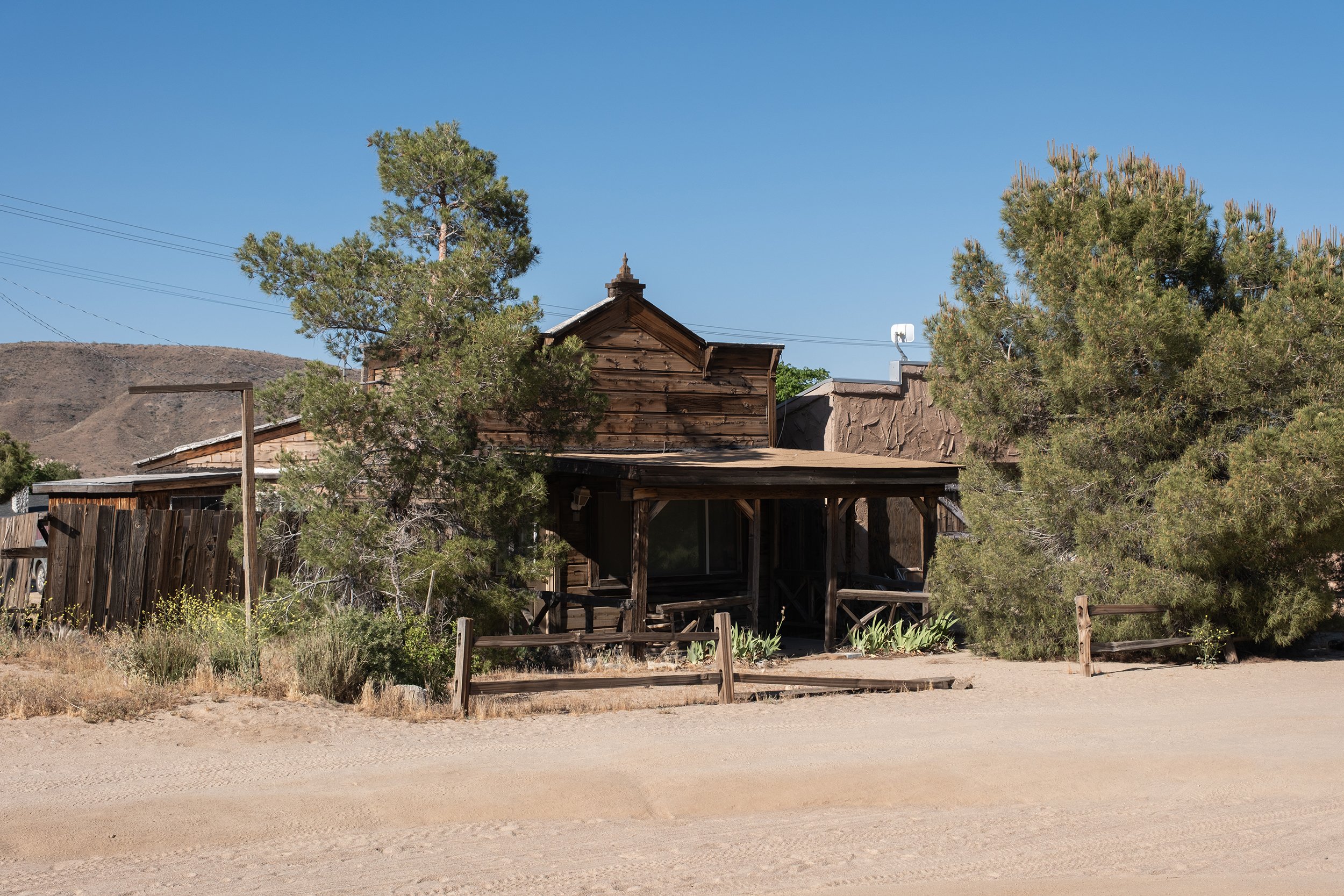 A Local Guide to Pioneertown: What to Do, When to Go, and Why It Belongs on Your Joshua Tree Trip