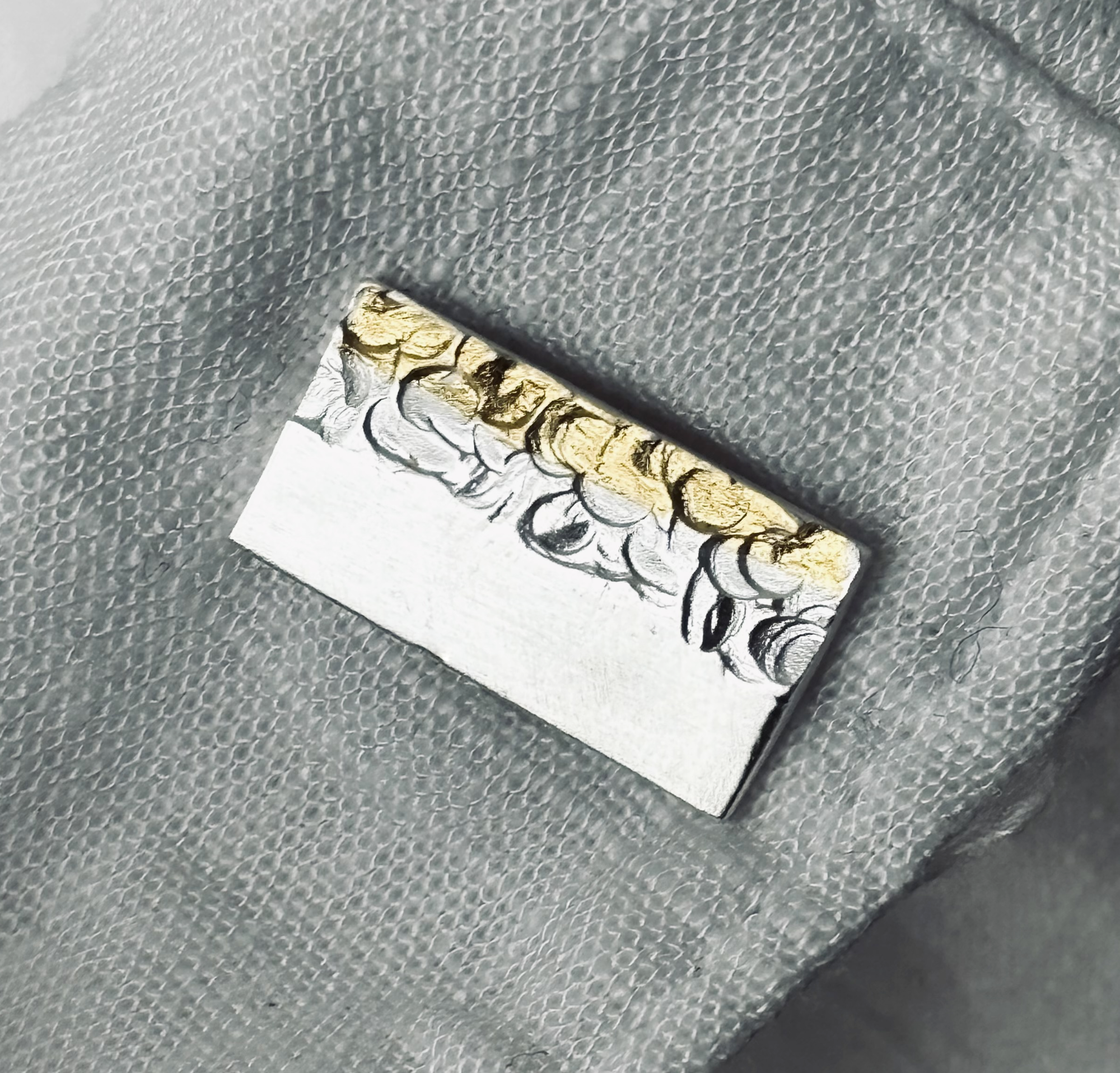 Keum Boo Cufflinks Gold Aileach Moon Fine Jewellery 03b.png