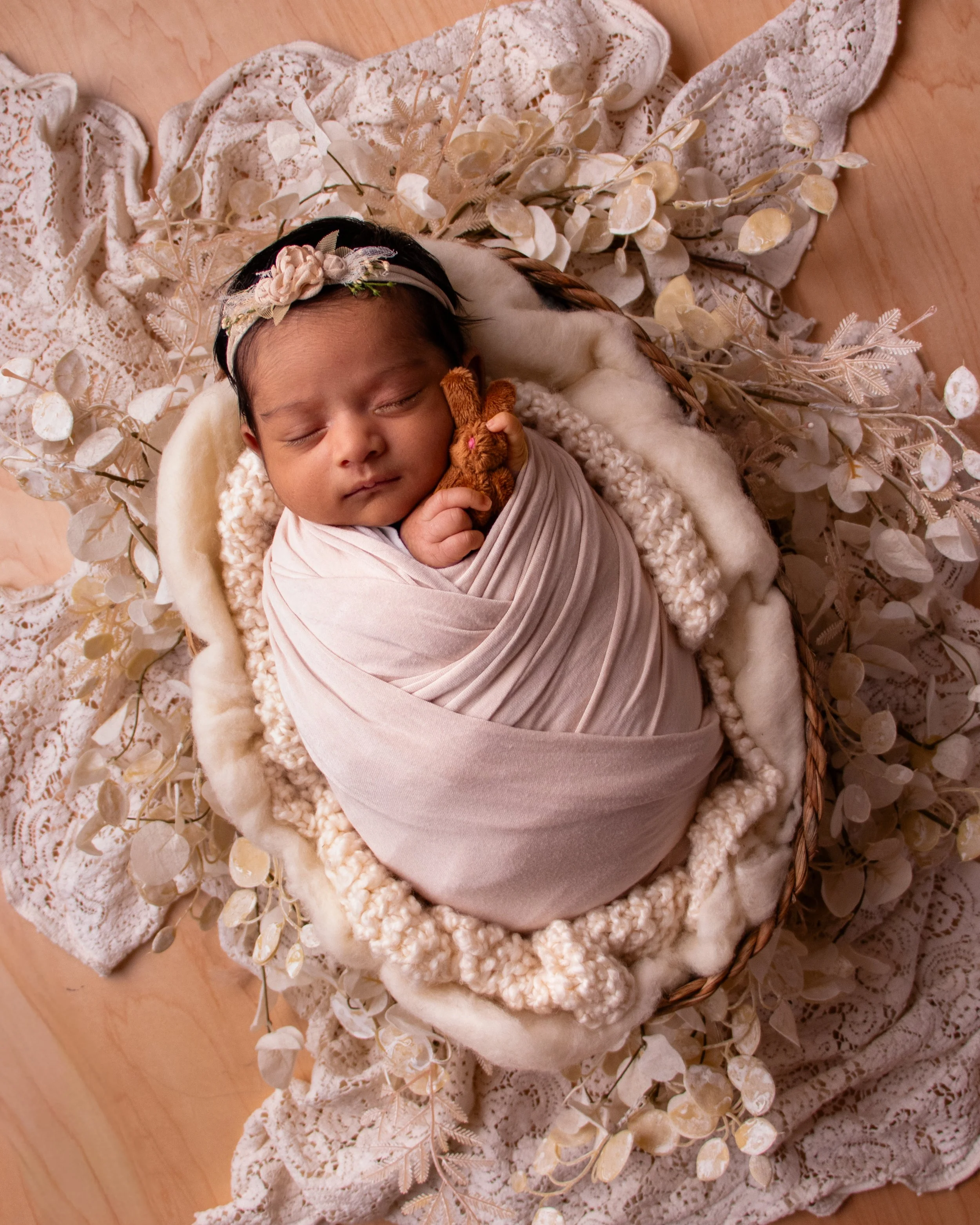 20250901 newborn session-23.jpg