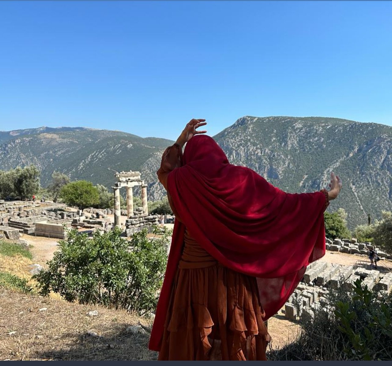 &ldquo;From Delphi&rsquo;s deep silence I send a word, so humbly small, that you may still find your breath. It is the voice of humanity, echoing the secret harmony that still lives inside you.&rdquo;

Angelos Sikelianos, Delphic Utterance
.
.
.
#ana