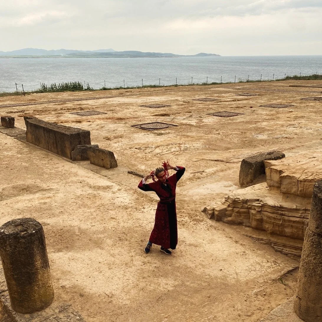 I wonder how Persephone felt when she rose from the underworld,  the world of &ldquo;darkness&rdquo; into the earthly world of light at the Spring Equinox.

How did it feel to stand at the threshold between two worlds?

Was she able to see the blosso