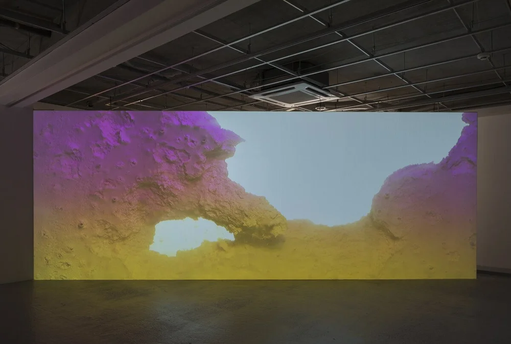  Genki Isayama,  screen , 2017. Single-channel video installation. 4K video, 19 min., silent 