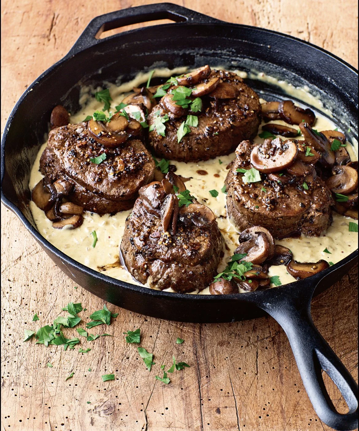 Filet mignon in cognac cream sauce