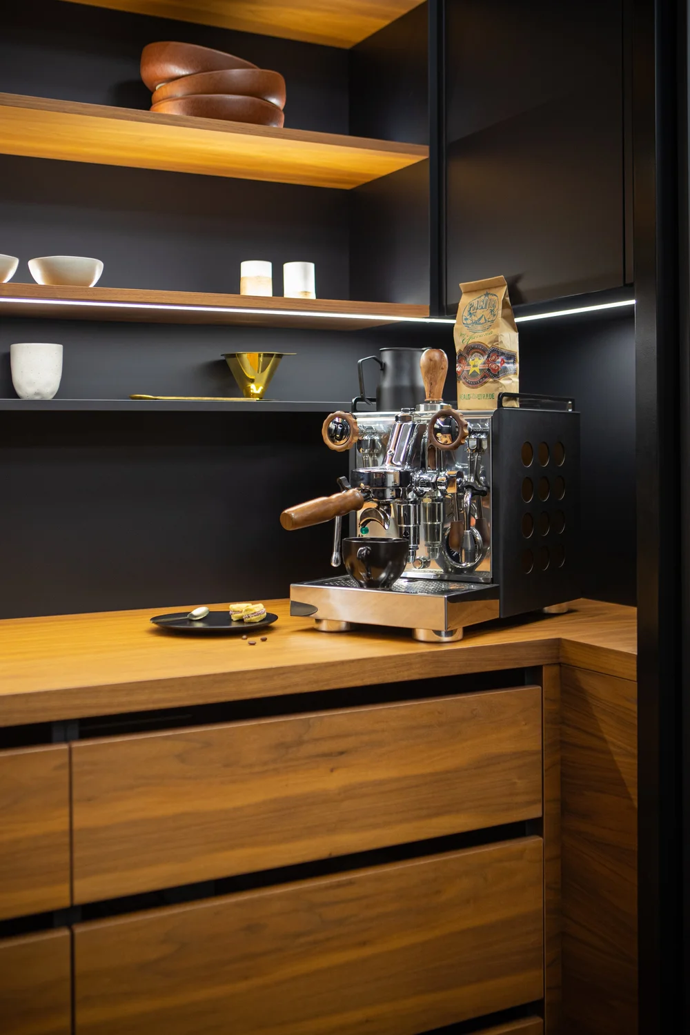 gallery | Discover Stylish Kitchens — Contact Us Today — Kitchen Elements