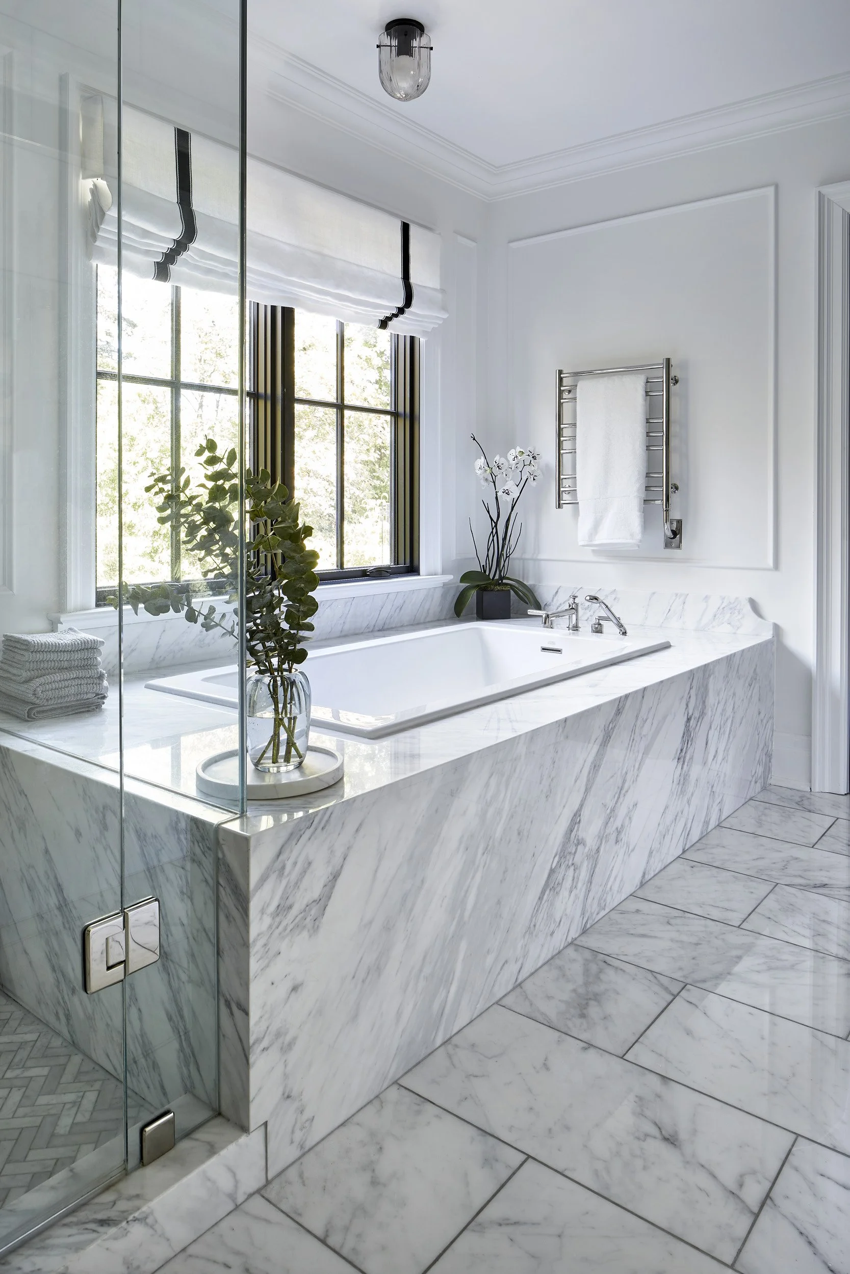 Primary Bathroom_Bathtub.jpg