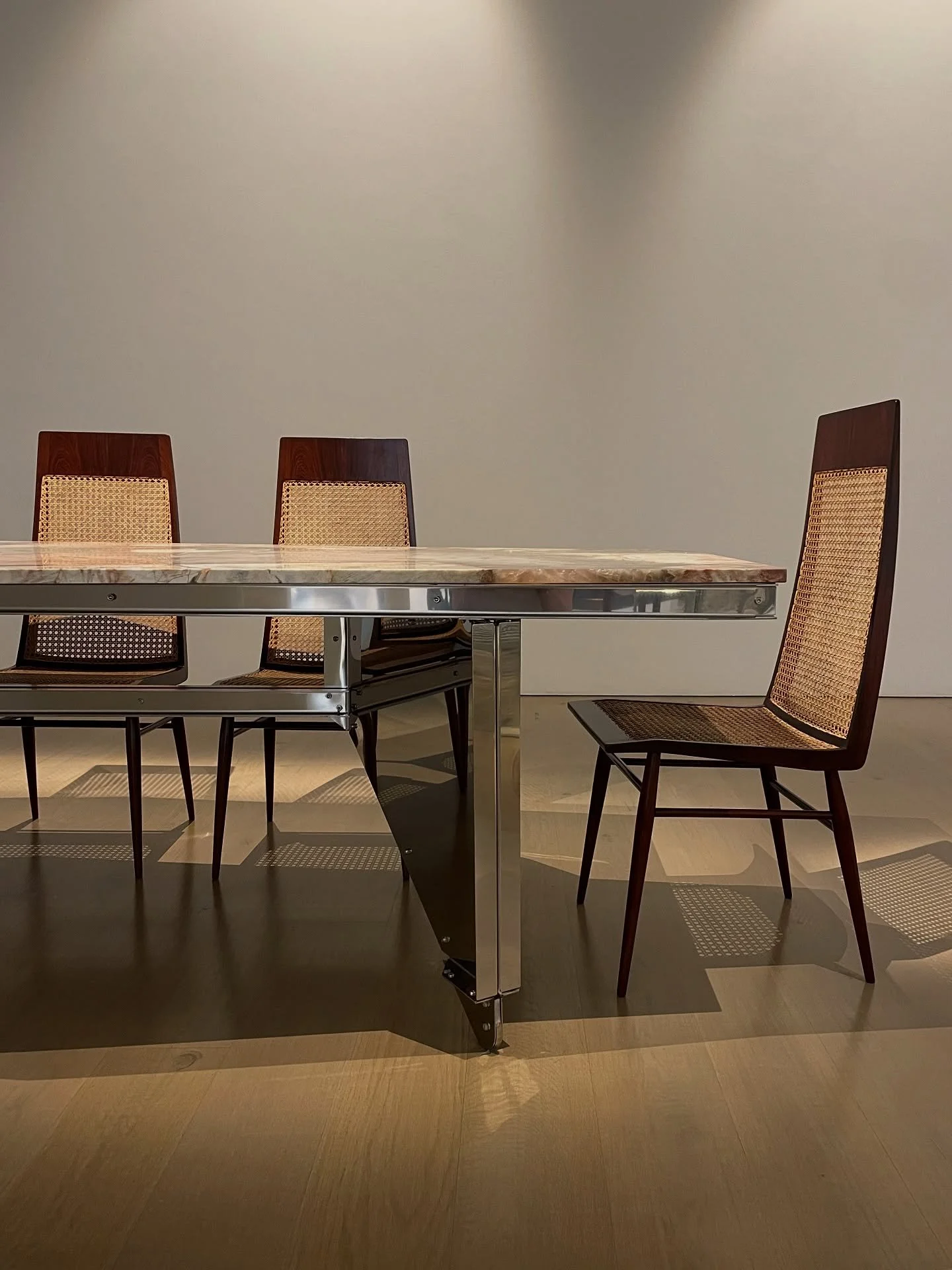 Brazilians do it best: the legacy of Joaquin Tenreiro in dialogue with Lucas Sim&otilde;es at @christiesinc 🌙